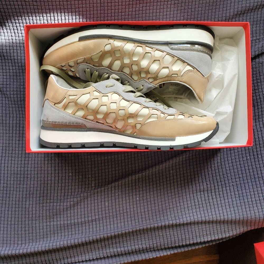 Barracuda Sport Sneakers.